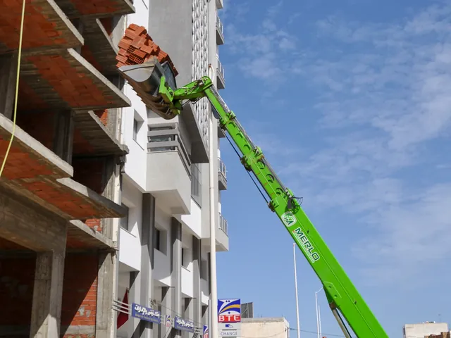 Approvisionnement en matériaux à Tunis — photographie d’illustration